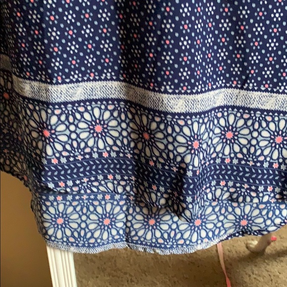 Blue pattern blouse - Picture 3 of 3